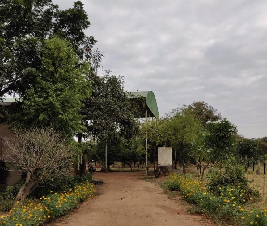 Hornbill Farm Resort Hyderabad Eksteriør billede